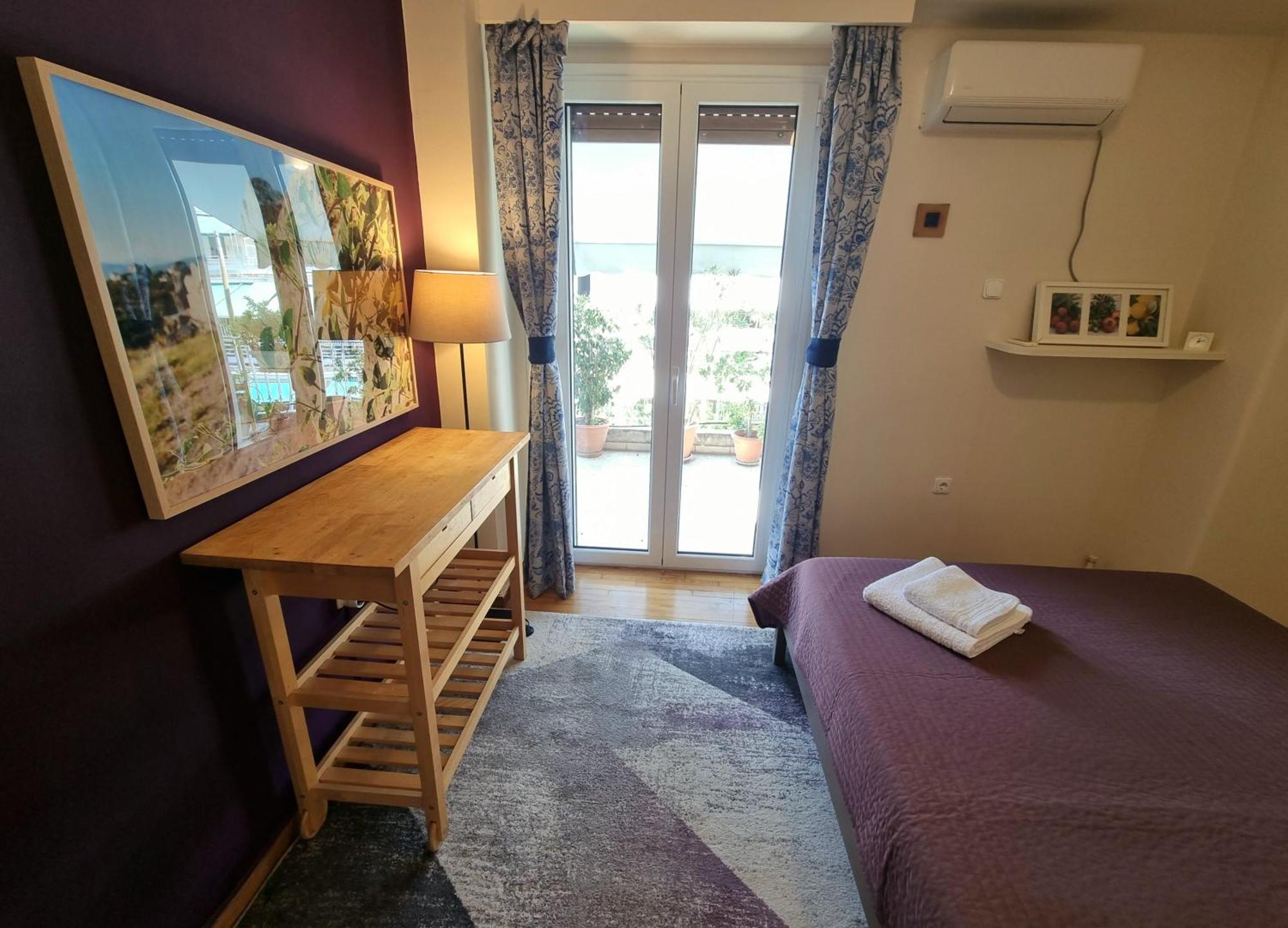 Cozy Apartment With Wrap Around Balcony Athens Exterior photo